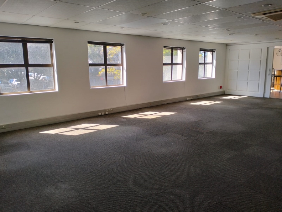 Commercial Property for Sale in Rosenpark Western Cape